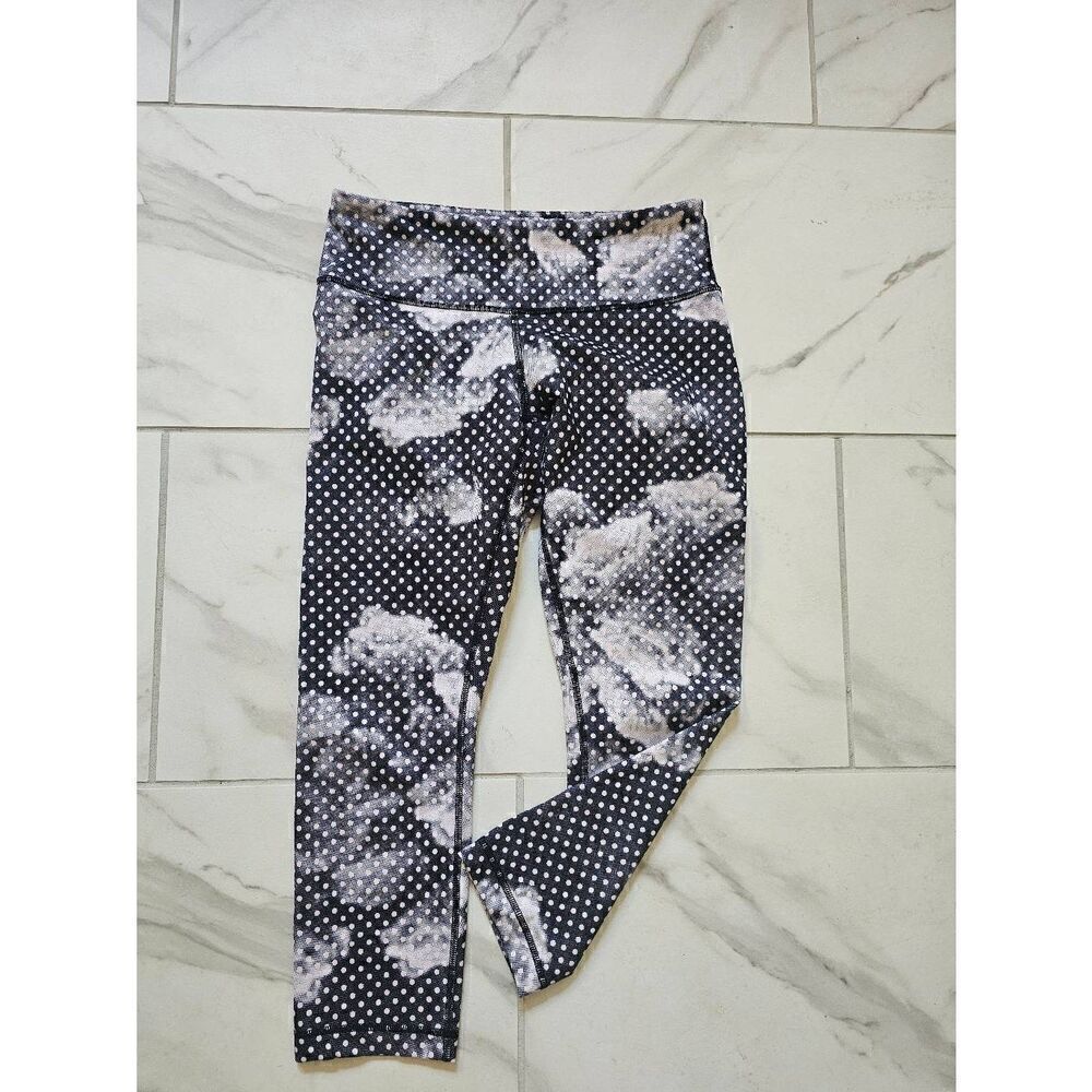 Lululemon Size 6 Floral & Polka Dot Leggings 22"